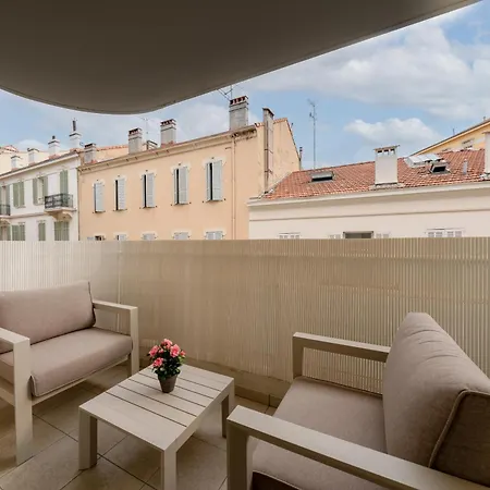 Apartment Beautiful Center Terrace Parking